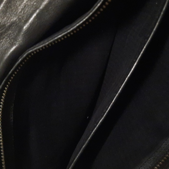 Kenneth Cole Clutch - Picture 6 of 9